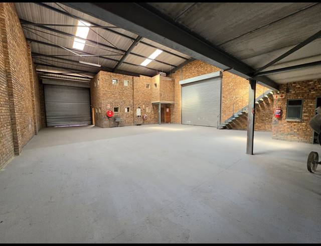 450M² FACTORY TO LET IN ANDERBOLT